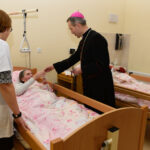 DZIEŃ CHORYCH, Caritas, zakład, ZOL GRYBÓW, opieka zdrowotna dla starszych, leczenie, rehabilitacja, zakład opiekuńczy, Grybów, usługi medyczne, pacjenci, zdrowie, opieka długoterminowa, wsparcie