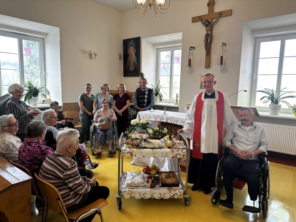 Caritas, zakład, ZOL GRYBÓW, opieka zdrowotna dla starszych, leczenie, rehabilitacja, zakład opiekuńczy, Grybów, usługi medyczne, pacjenci, zdrowie, opieka długoterminowa, wsparcie