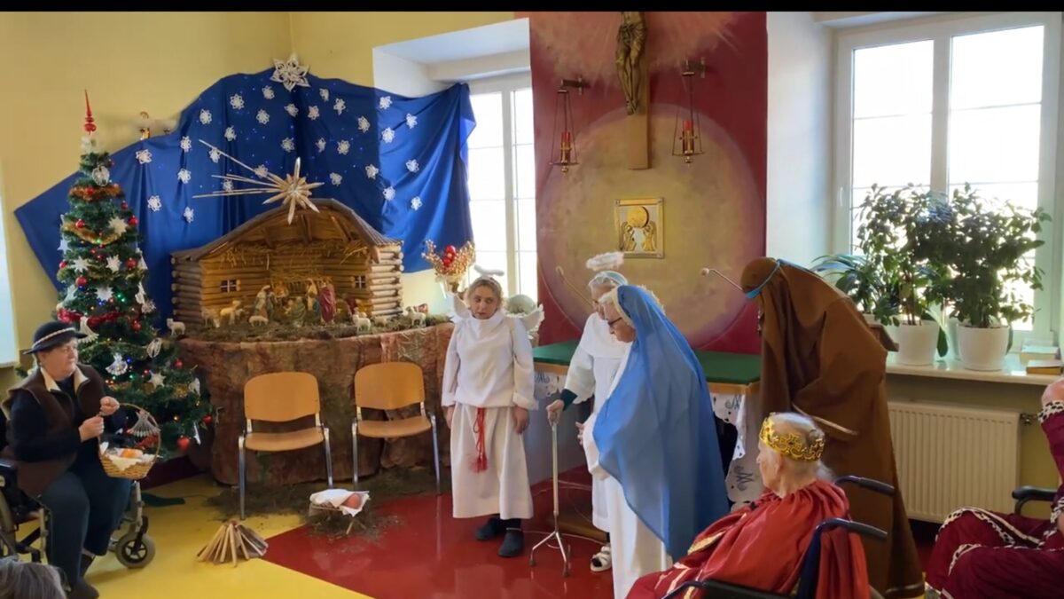 Jasełka, Caritas, zakład, ZOL GRYBÓW, opieka zdrowotna dla starszych, leczenie, rehabilitacja, zakład opiekuńczy, Grybów, usługi medyczne, pacjenci, zdrowie, opieka długoterminowa, wsparcie